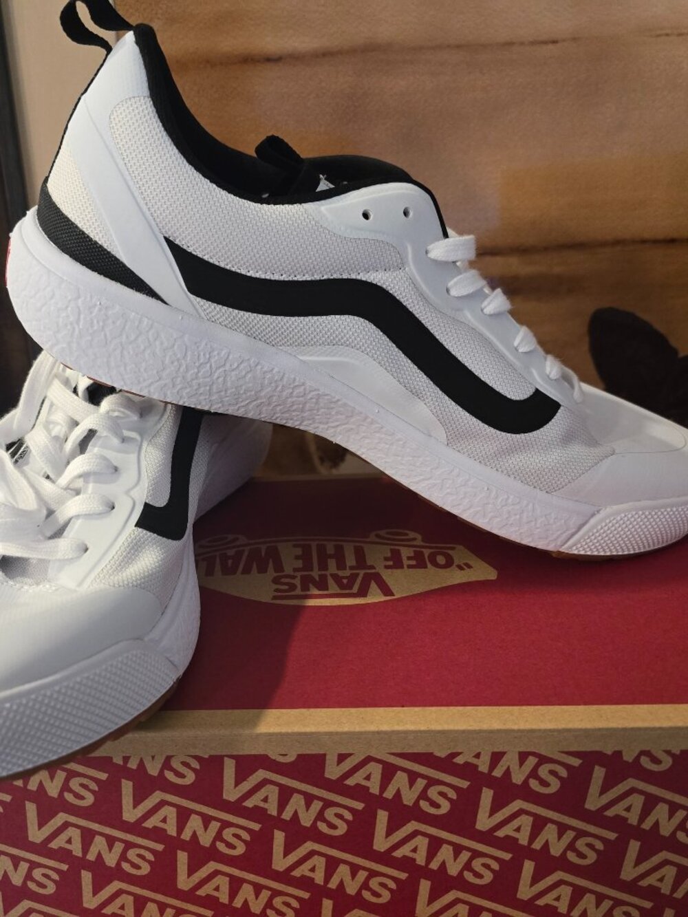 Vans MTE Ultrarange Exo White Black Size US 11.5 Men New Shoes VN0A4U1KWHT RARE